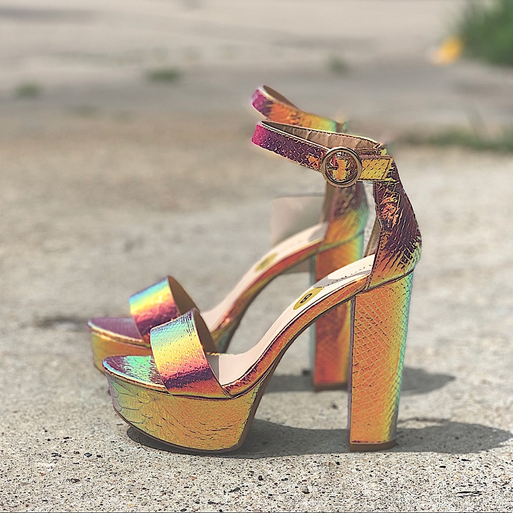 Dollskill x Bamboo Iridescent Platform Block Heel - Picture 9 of 16